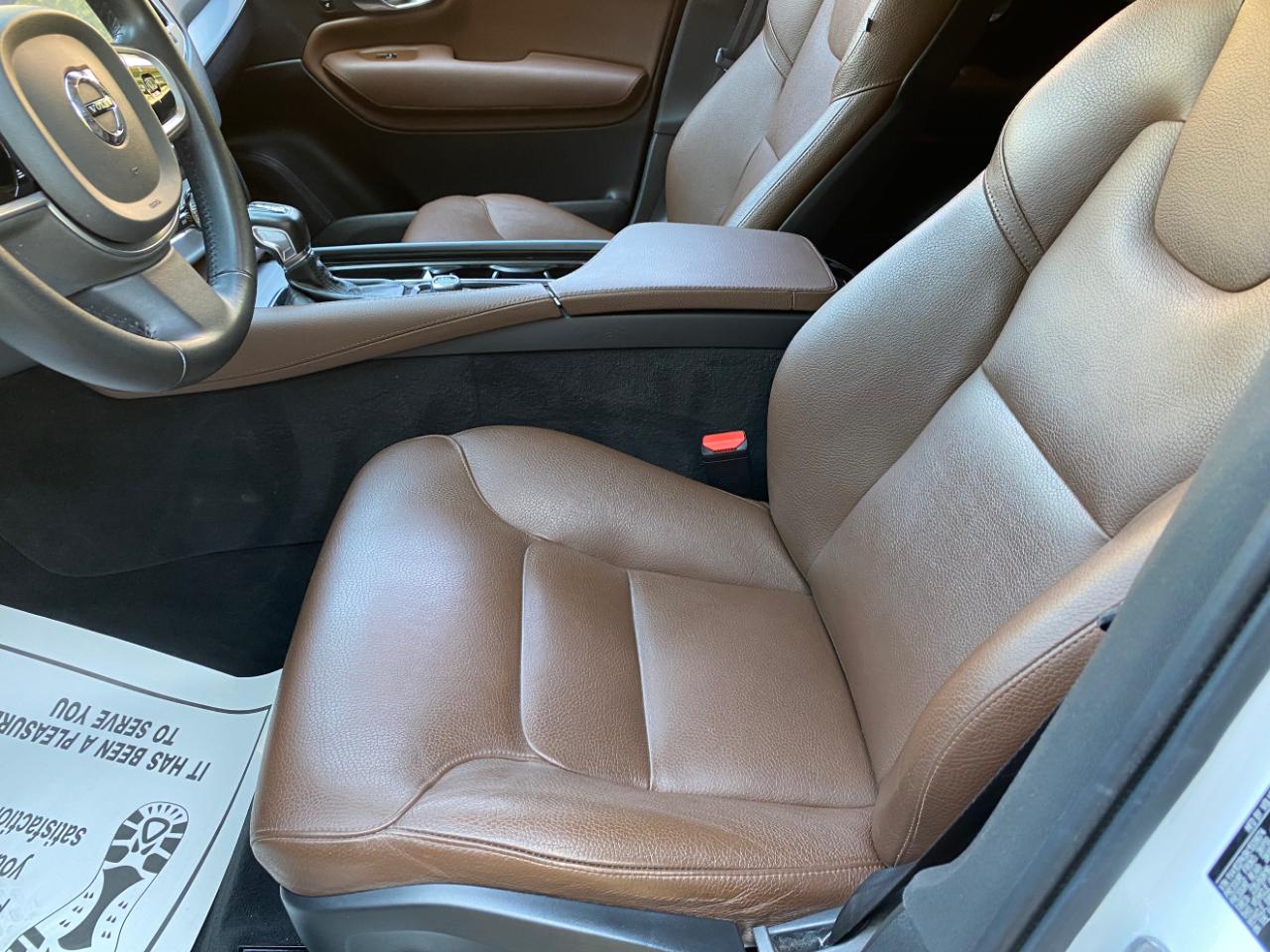 Volvo XC90 T5 AWD Momentum 2019