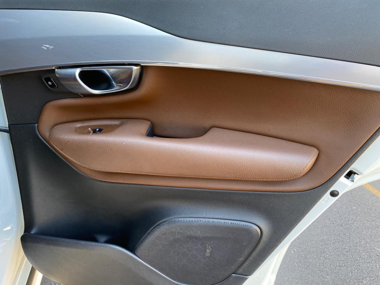 Volvo XC90 T5 AWD Momentum 2019