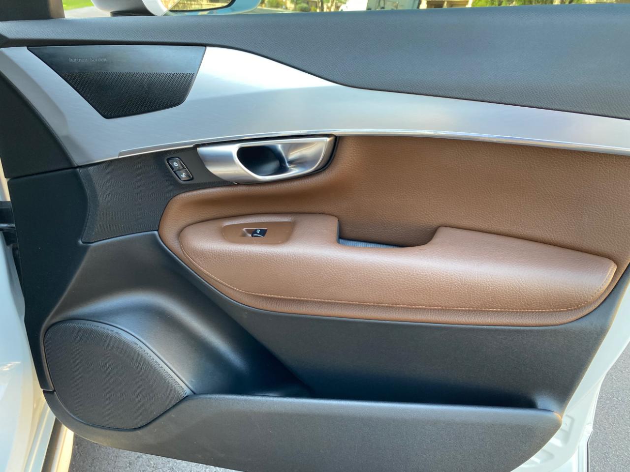 Volvo XC90 T5 AWD Momentum 2019