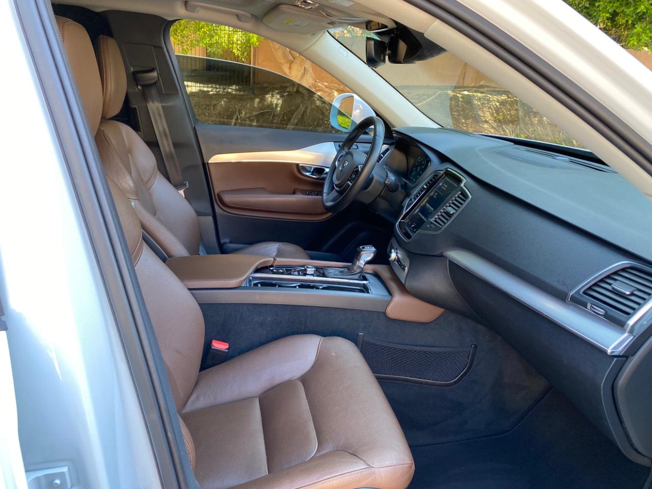 Volvo XC90 T5 AWD Momentum 2019
