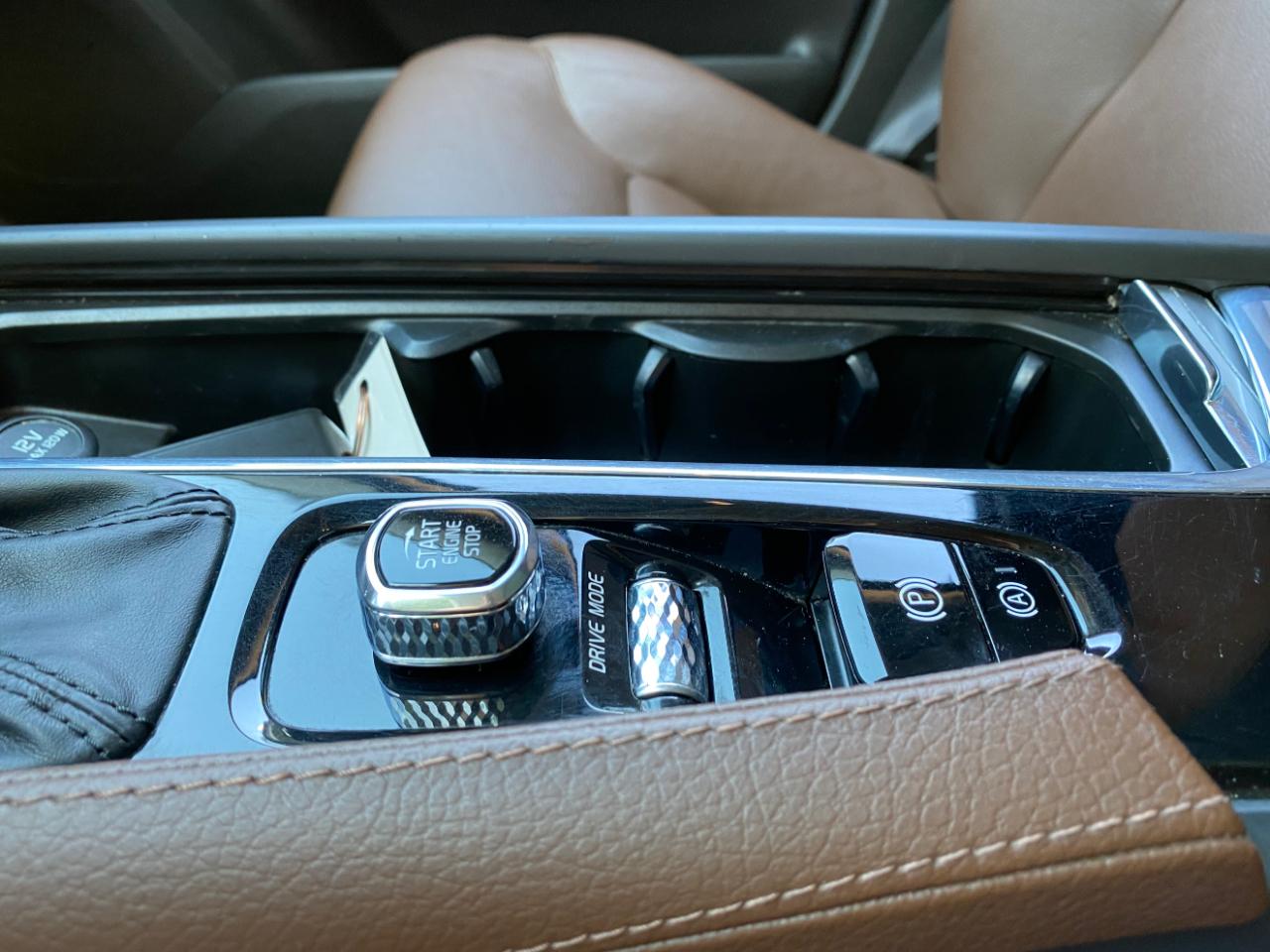 Volvo XC90 T5 AWD Momentum 2019