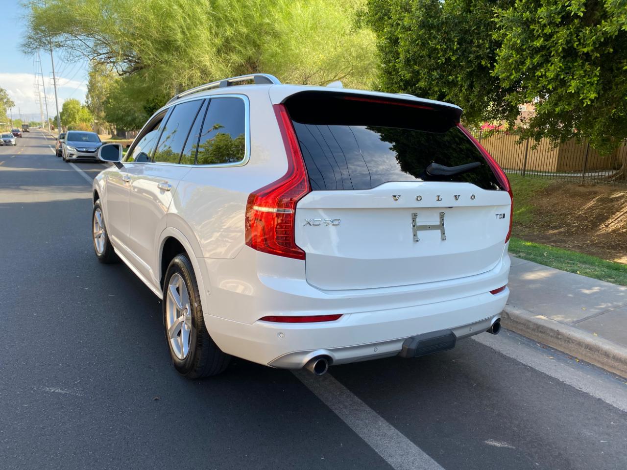 Volvo XC90 T5 AWD Momentum 2019