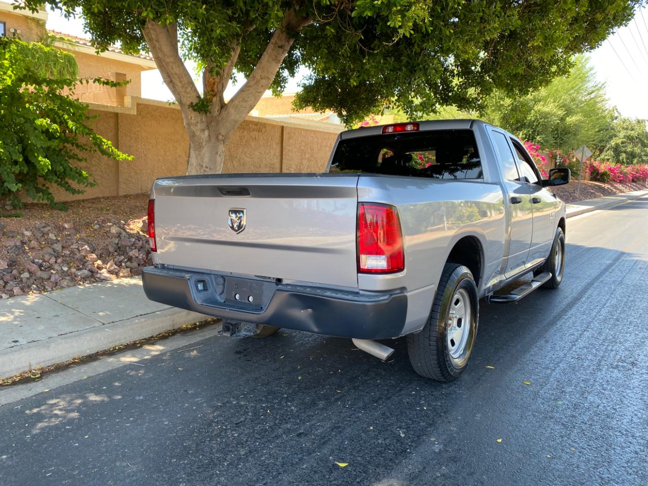 RAM 1500 Classic Tradesman 4x2 Quad Cab 6'4" Box 2021