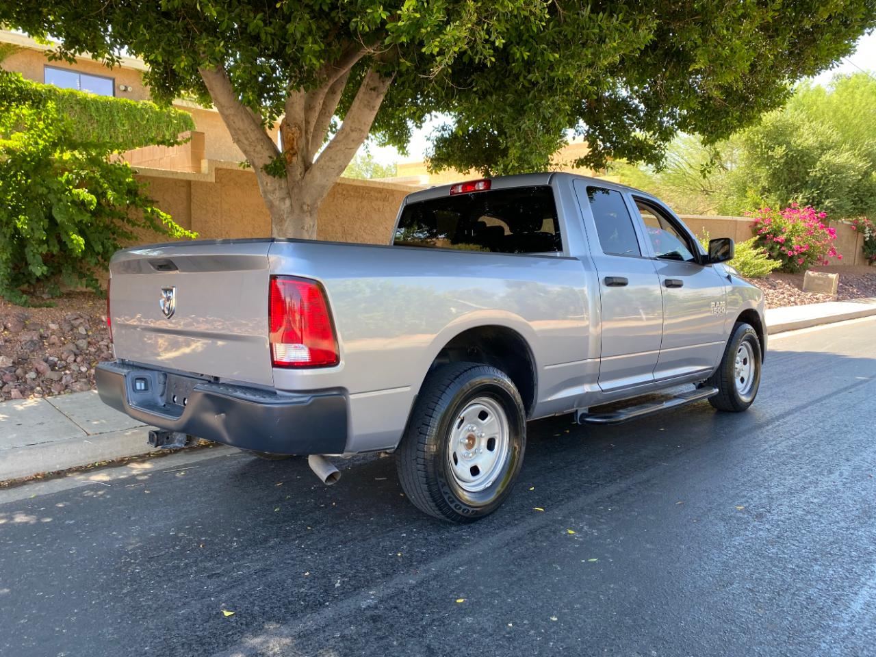 RAM 1500 Classic Tradesman 4x2 Quad Cab 6'4" Box 2021