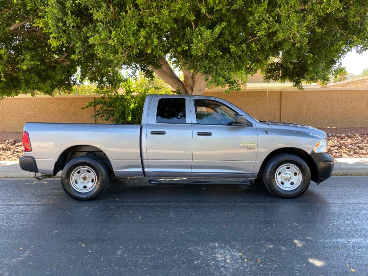 RAM 1500 Classic Tradesman 4x2 Quad Cab 6'4" Box 2021
