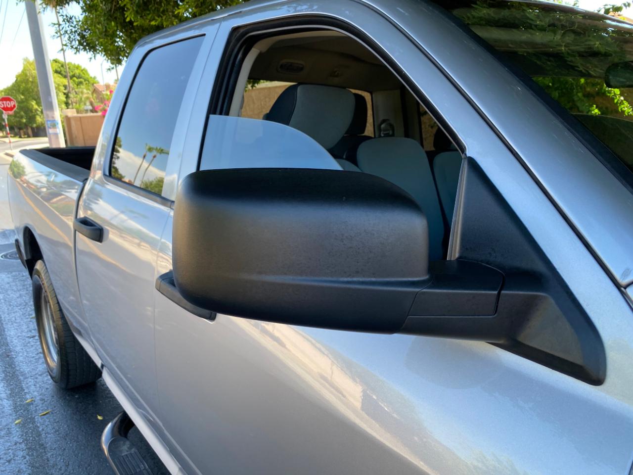 RAM 1500 Classic Tradesman 4x2 Quad Cab 6'4" Box 2021