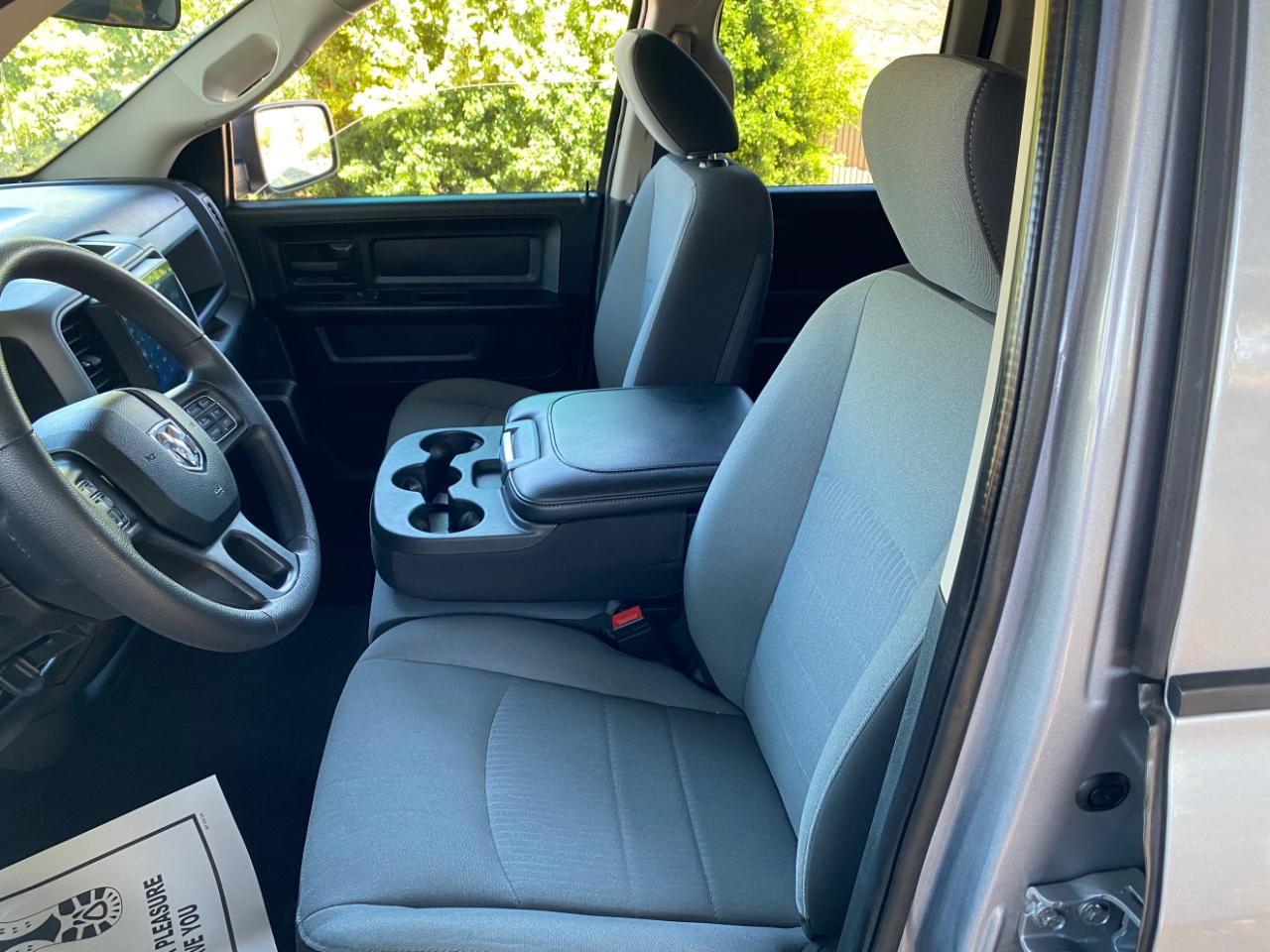 RAM 1500 Classic Tradesman 4x2 Quad Cab 6'4" Box 2021