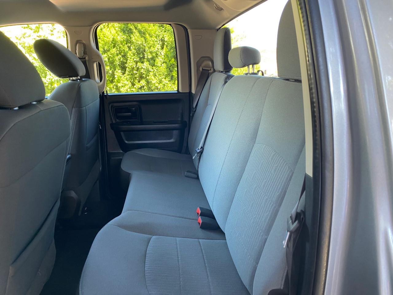 RAM 1500 Classic Tradesman 4x2 Quad Cab 6'4" Box 2021