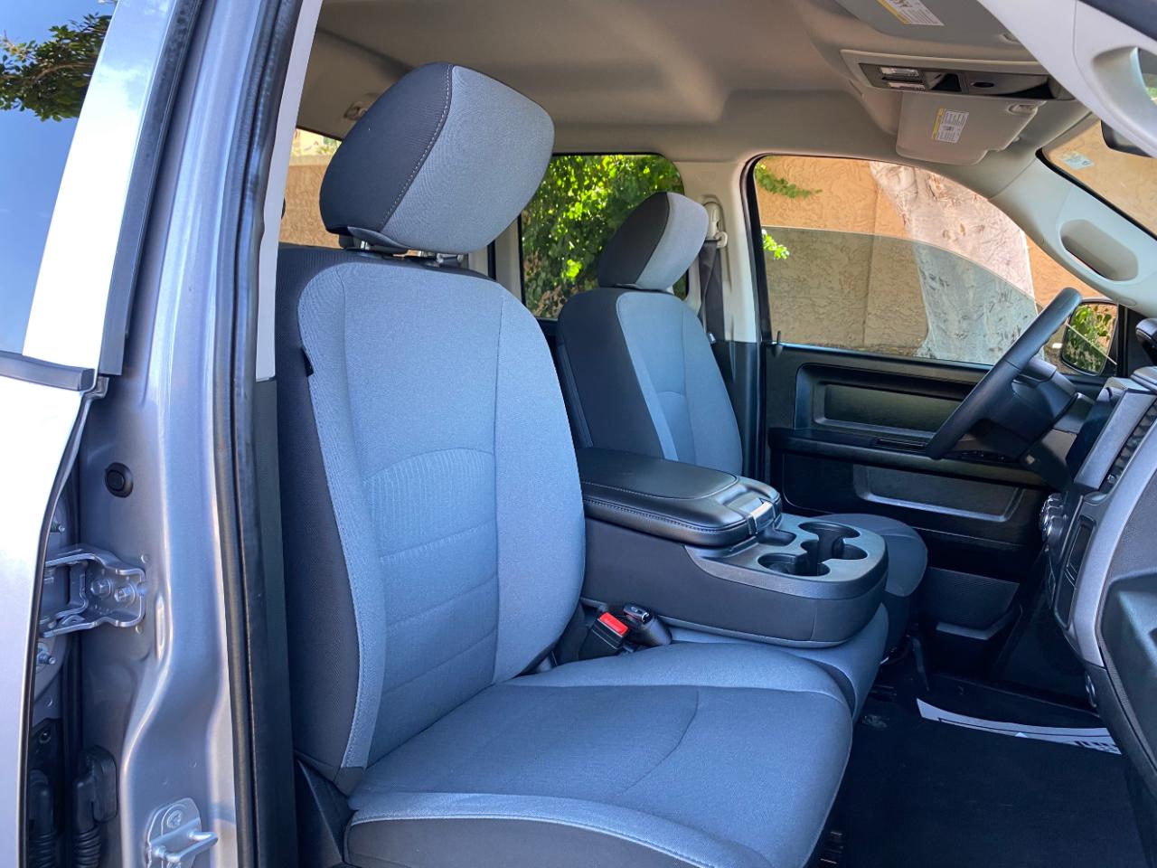 RAM 1500 Classic Tradesman 4x2 Quad Cab 6'4" Box 2021