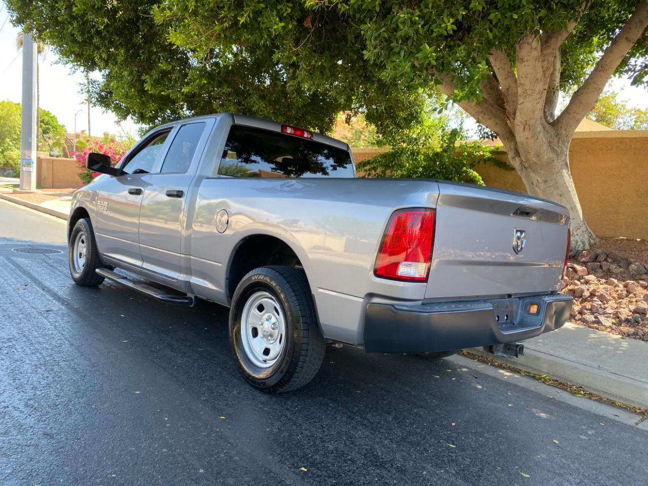 RAM 1500 Classic Tradesman 4x2 Quad Cab 6'4" Box 2021
