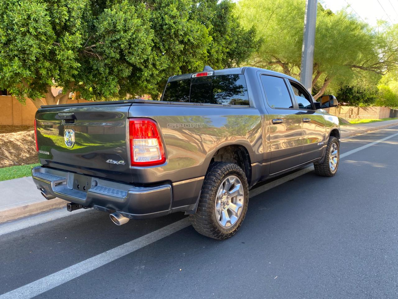 RAM 1500 Big Horn 4x4 Crew Cab 5'7" Box 2021