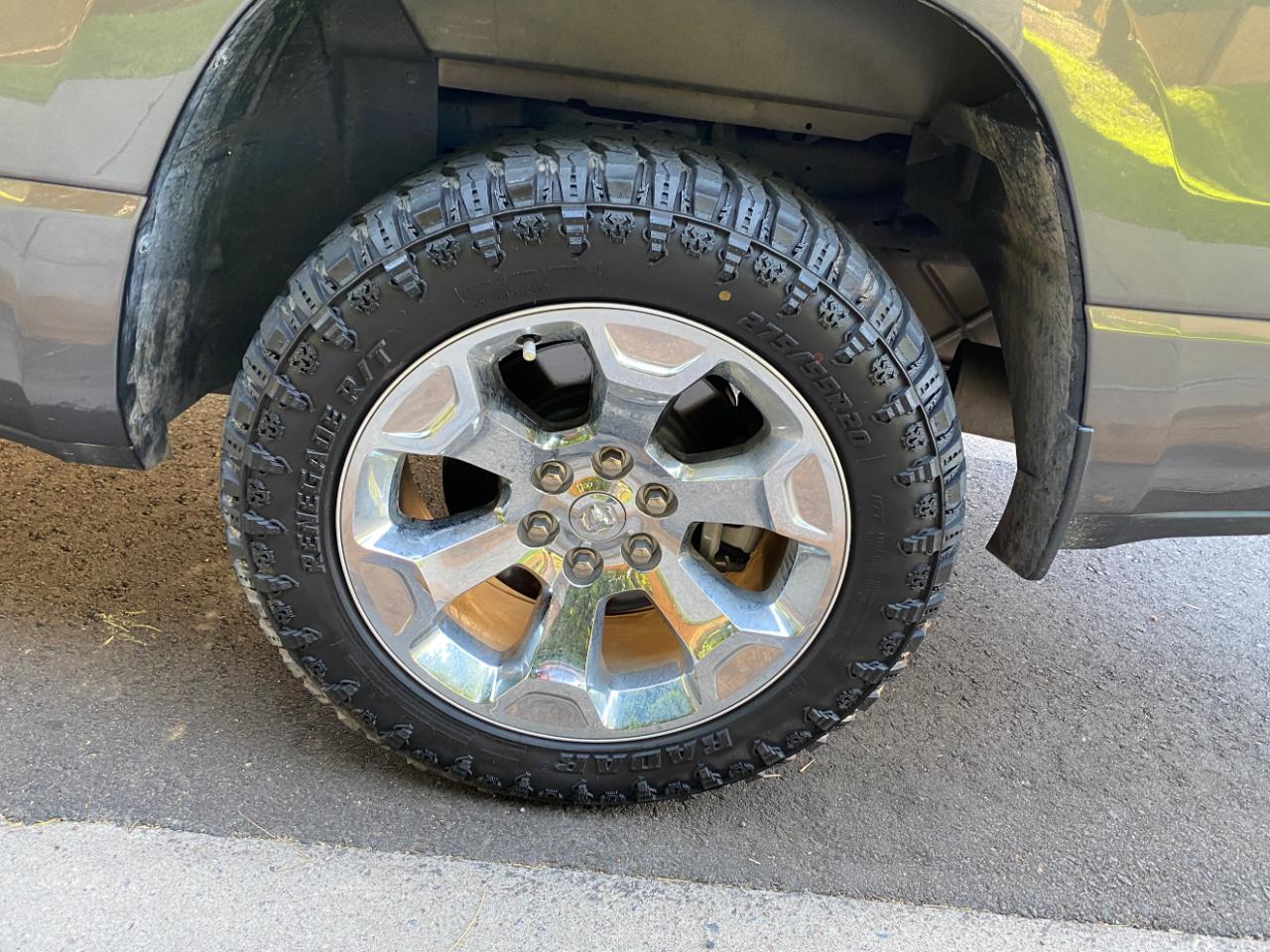 RAM 1500 Big Horn 4x4 Crew Cab 5'7" Box 2021