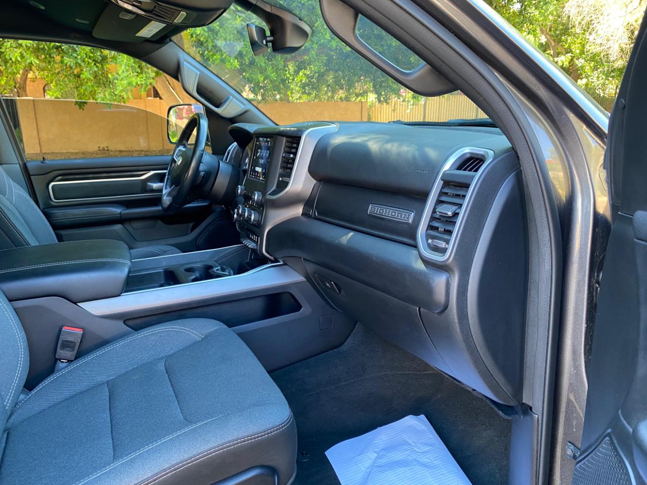 RAM 1500 Big Horn 4x4 Crew Cab 5'7" Box 2021