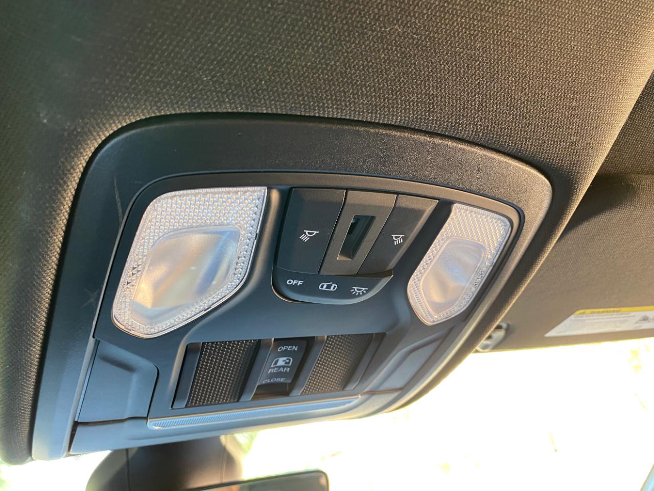 RAM 1500 Big Horn 4x4 Crew Cab 5'7" Box 2021