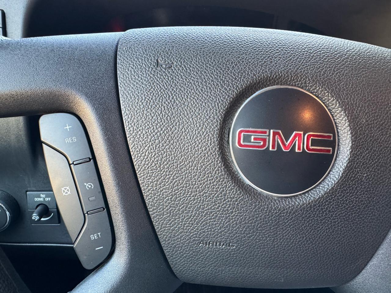 GMC Savana Cargo Van RWD 2500 135" 2025
