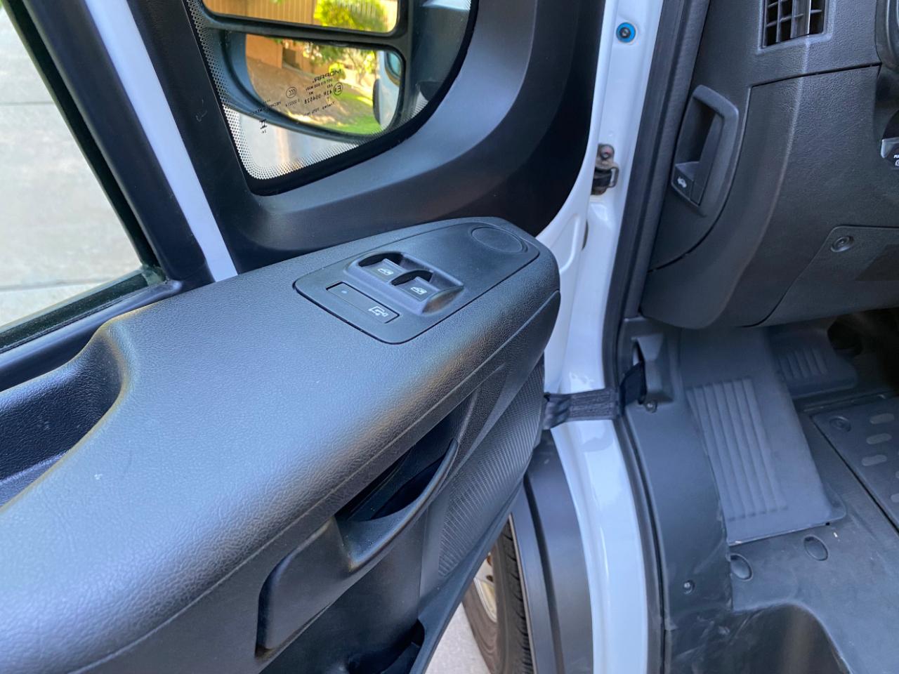 RAM ProMaster Cargo Van Tradesman 2500 Low Roof 136" WB w/Pass Seat 2025