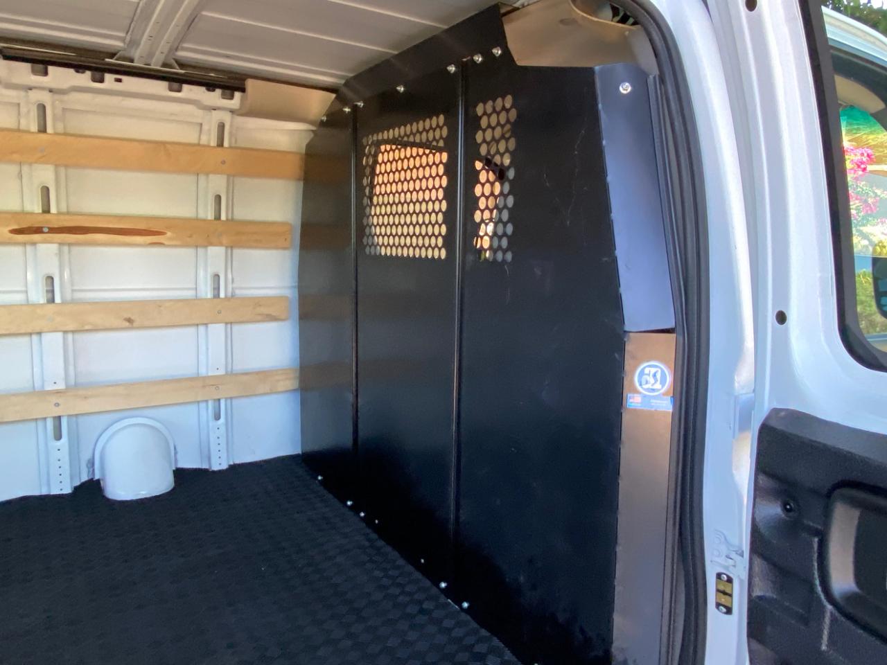 Chevrolet Express Cargo Van RWD 2500 135" 2025