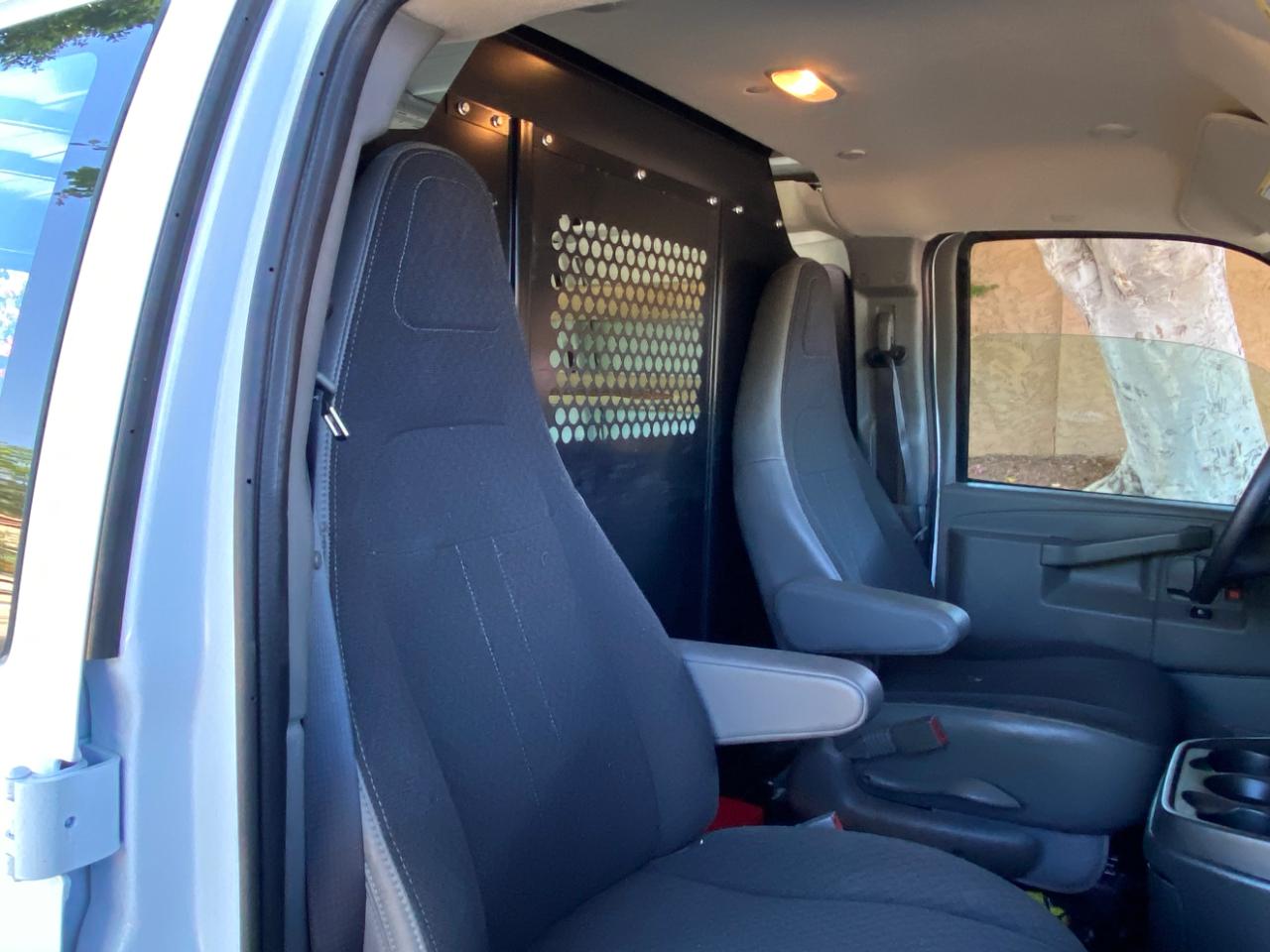 Chevrolet Express Cargo Van RWD 2500 135" 2025