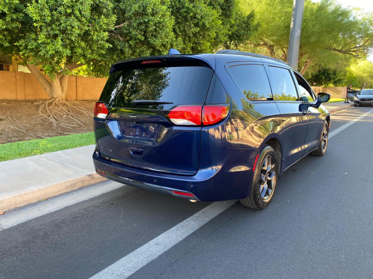 Chrysler Pacifica Touring L FWD 2018
