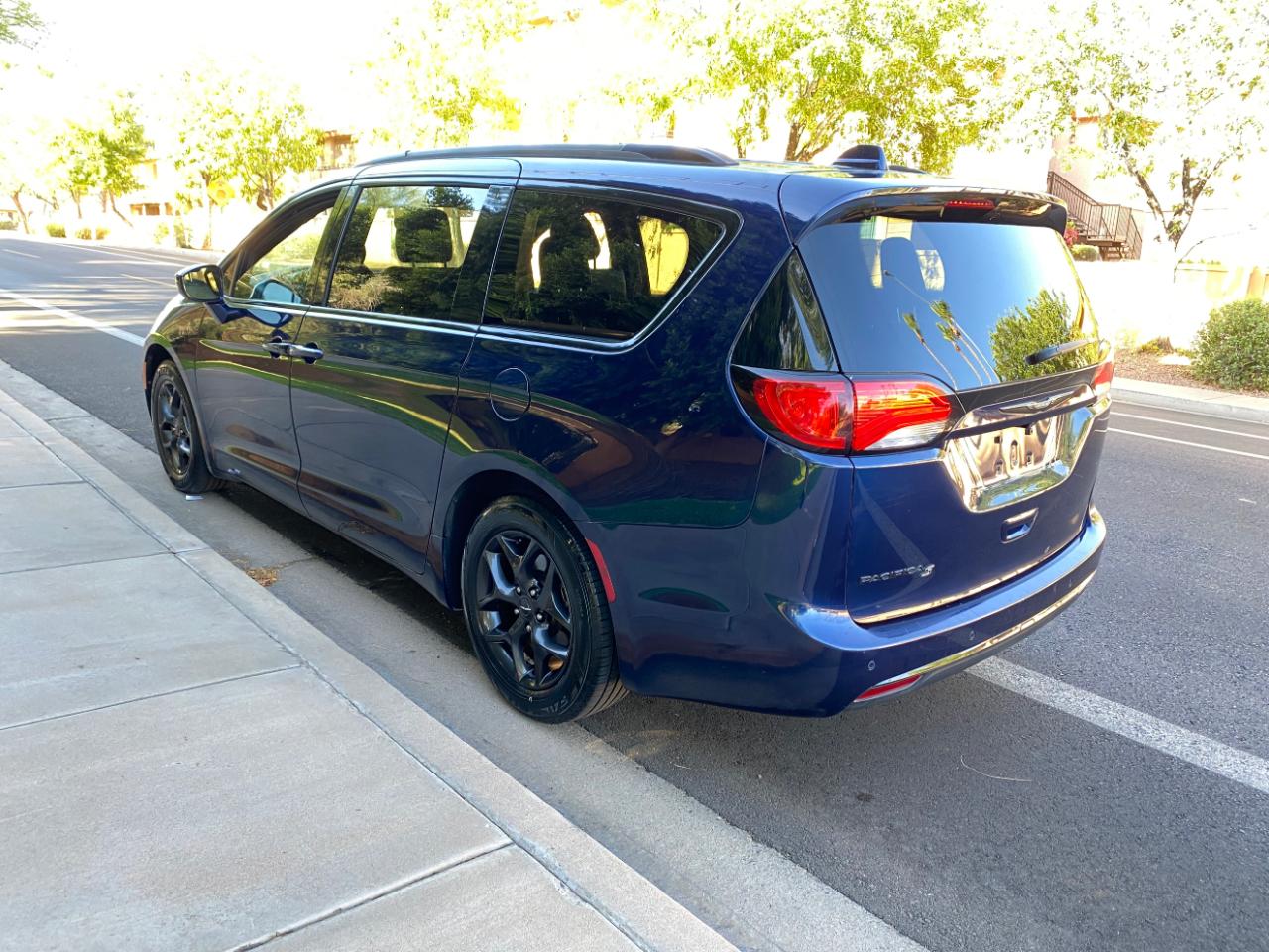 Chrysler Pacifica Touring L FWD 2018