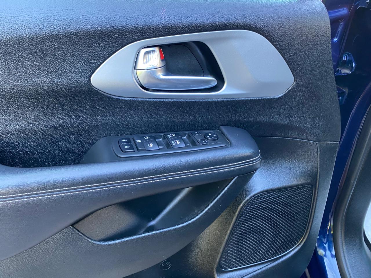 Chrysler Pacifica Touring L FWD 2018
