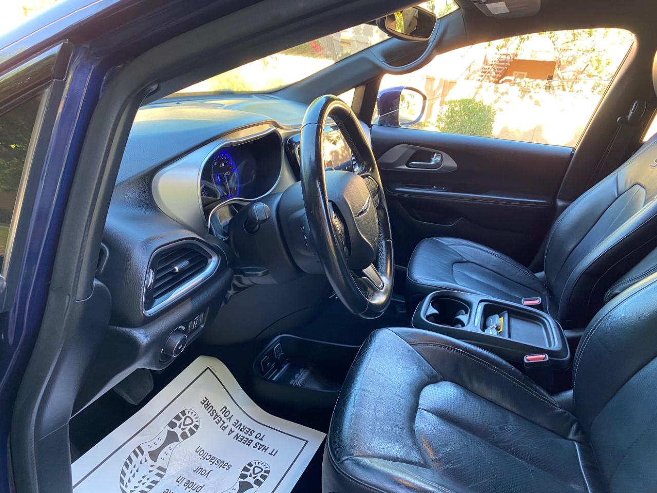 Chrysler Pacifica Touring L FWD 2018