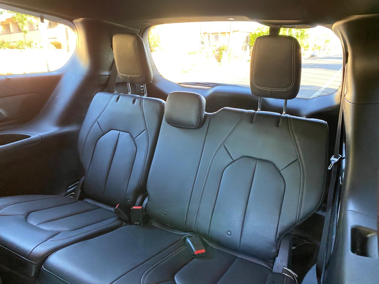 Chrysler Pacifica Touring L FWD 2018