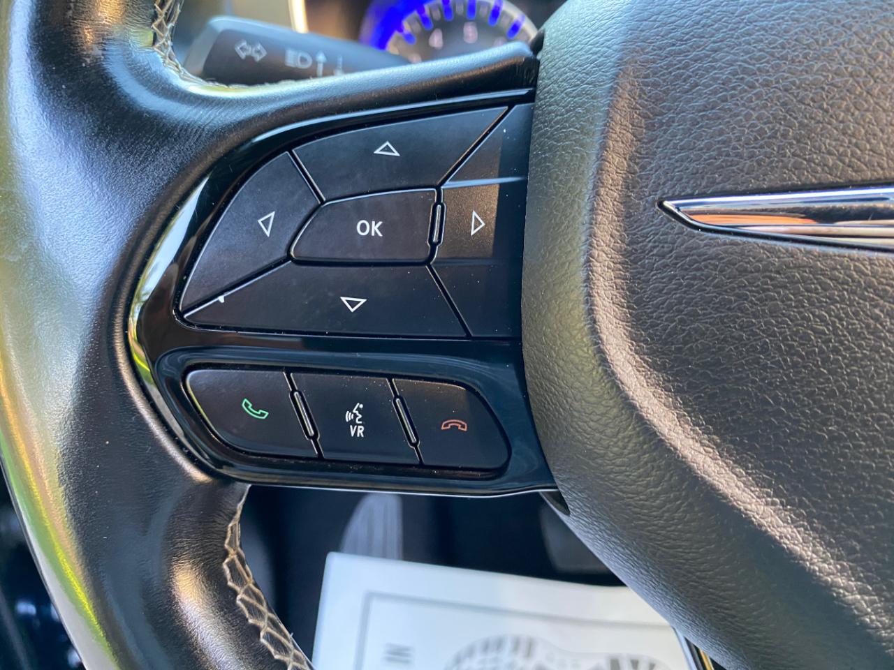 Chrysler Pacifica Touring L FWD 2018