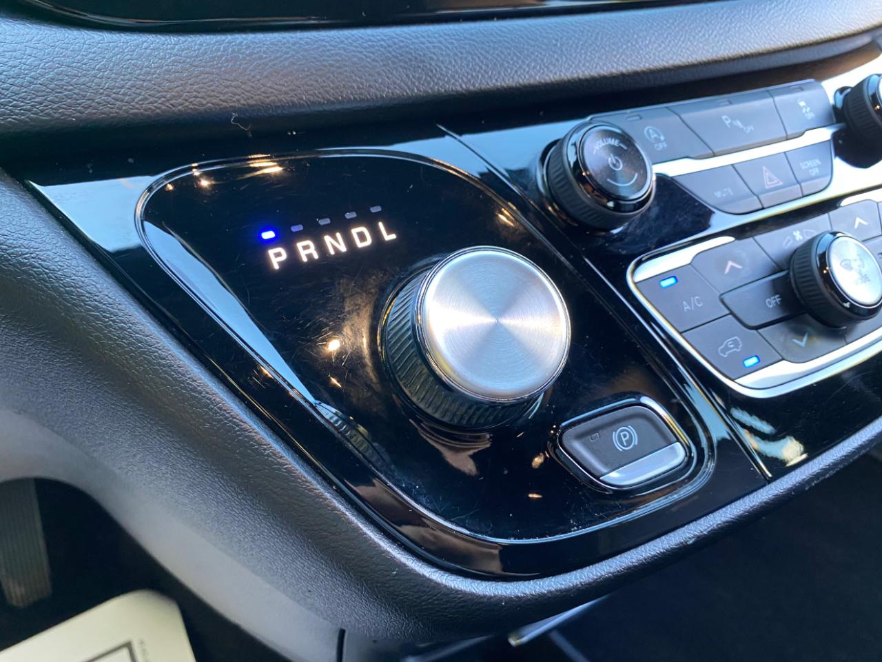 Chrysler Pacifica Touring L FWD 2018