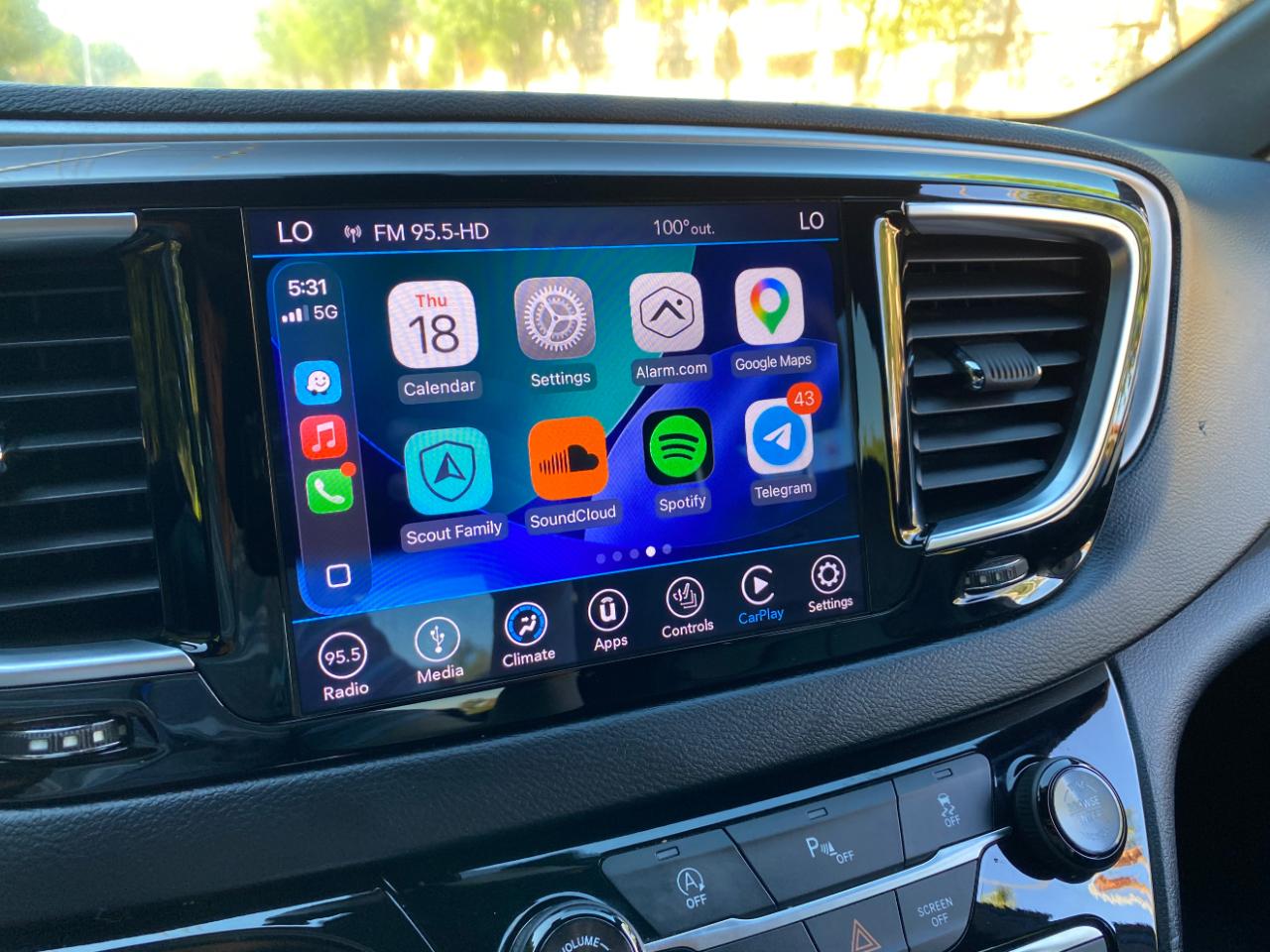 Chrysler Pacifica Touring L FWD 2018