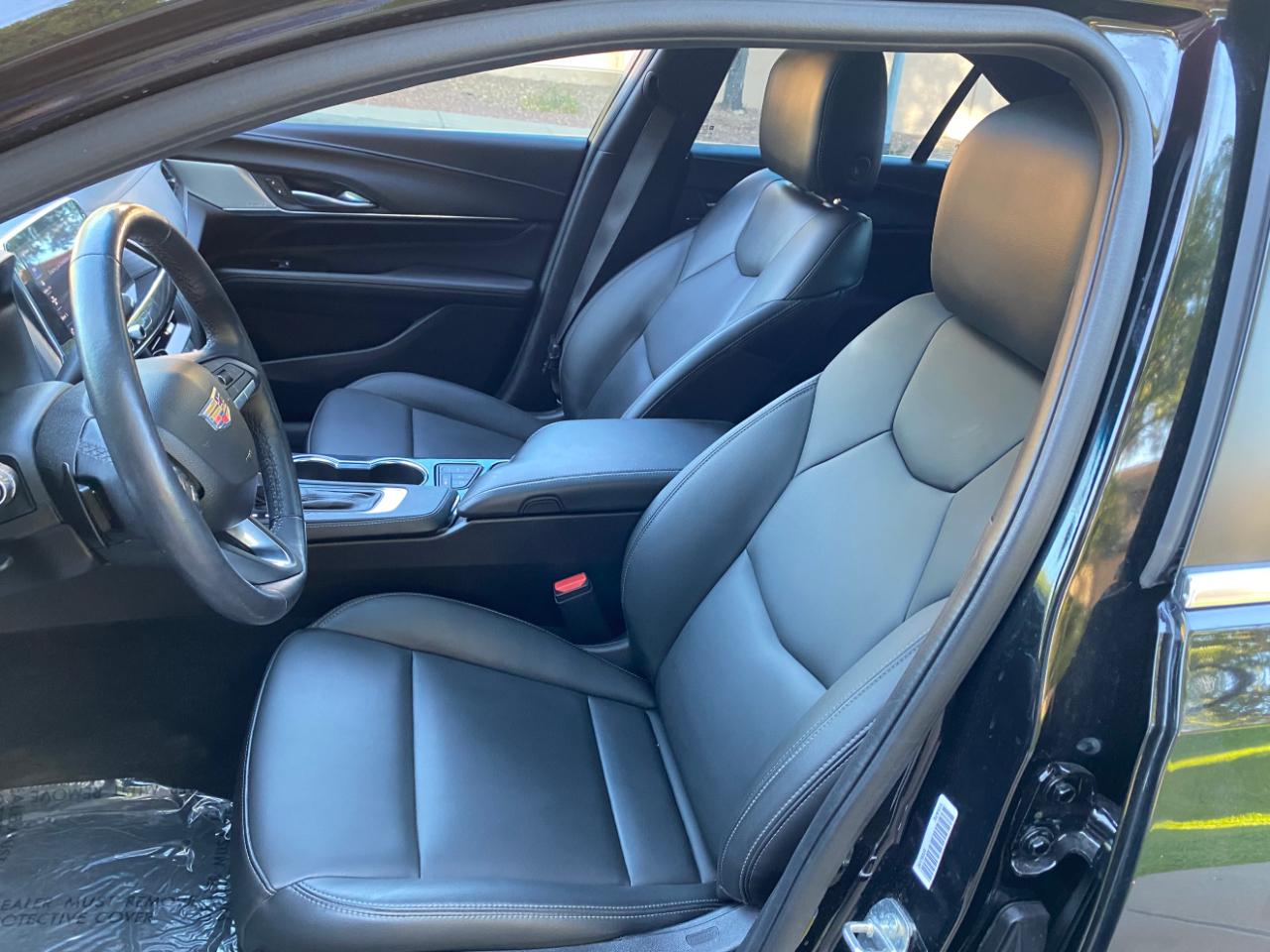 Cadillac CT4 4dr Sdn Luxury 2024