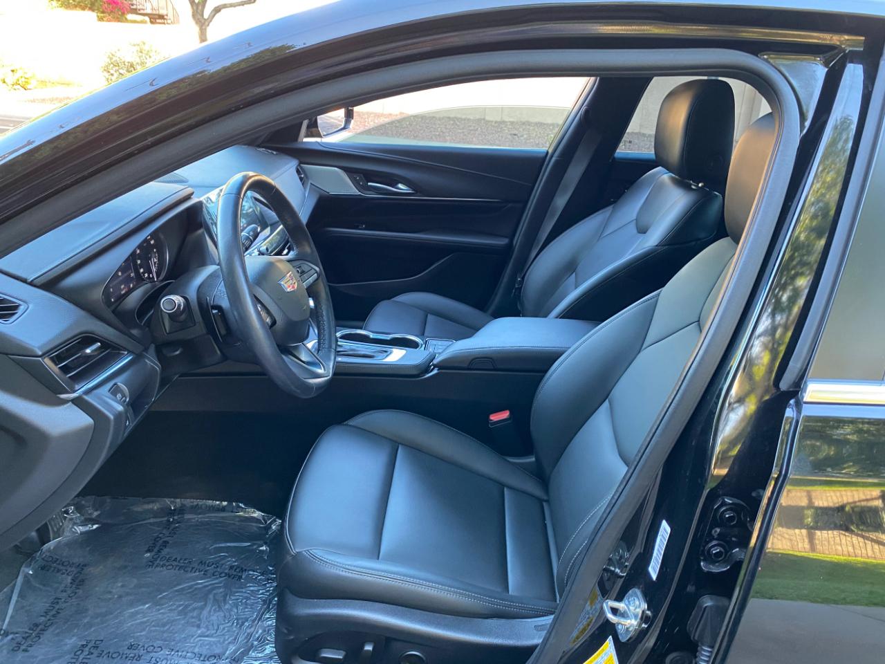 Cadillac CT4 4dr Sdn Luxury 2024