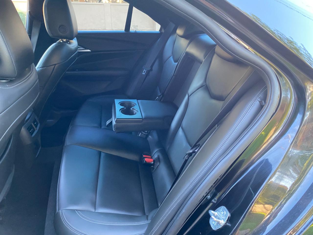 Cadillac CT4 4dr Sdn Luxury 2024