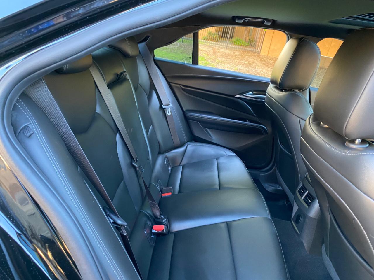 Cadillac CT4 4dr Sdn Luxury 2024