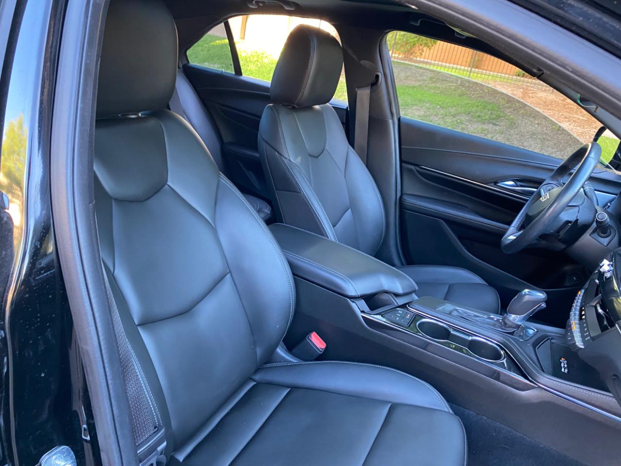Cadillac CT4 4dr Sdn Luxury 2024