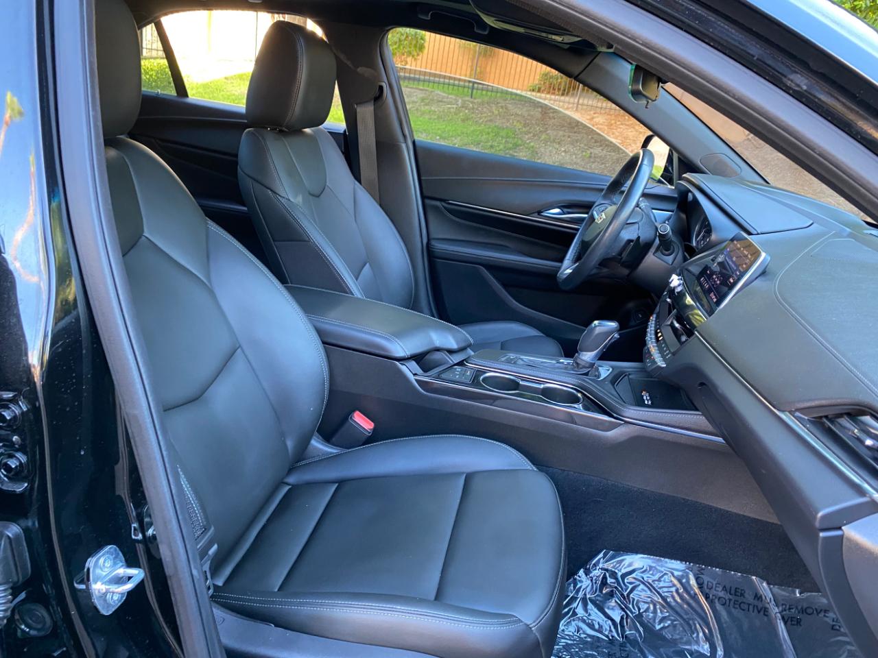 Cadillac CT4 4dr Sdn Luxury 2024