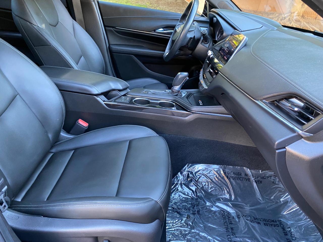 Cadillac CT4 4dr Sdn Luxury 2024