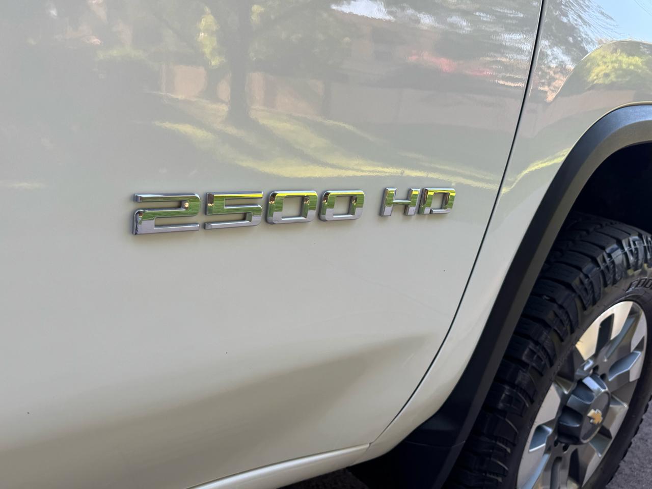Chevrolet Silverado 2500HD 4WD Crew Cab 159" Custom 2022