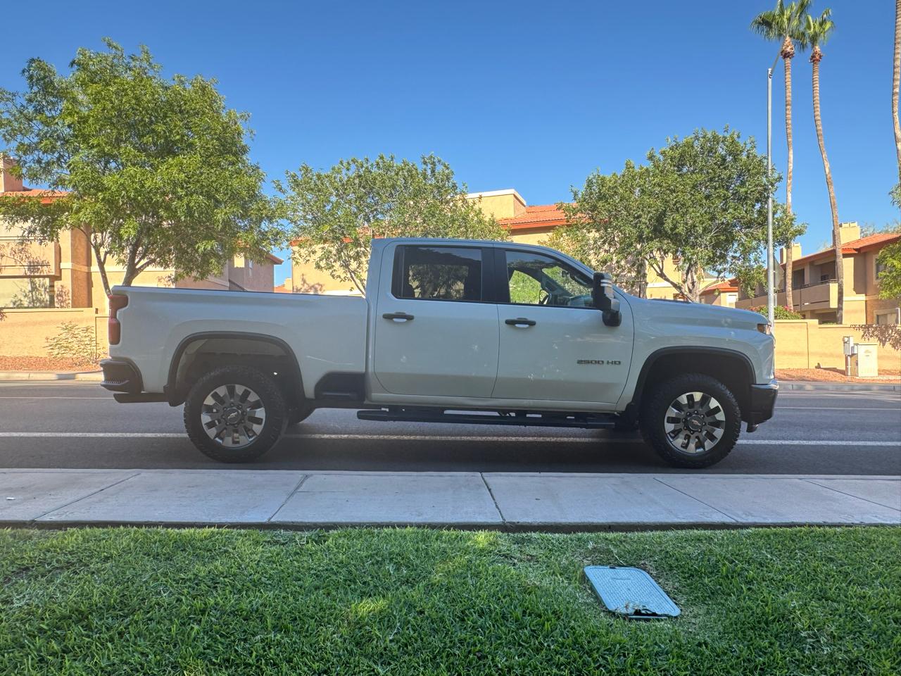 Chevrolet Silverado 2500HD 4WD Crew Cab 159" Custom 2022