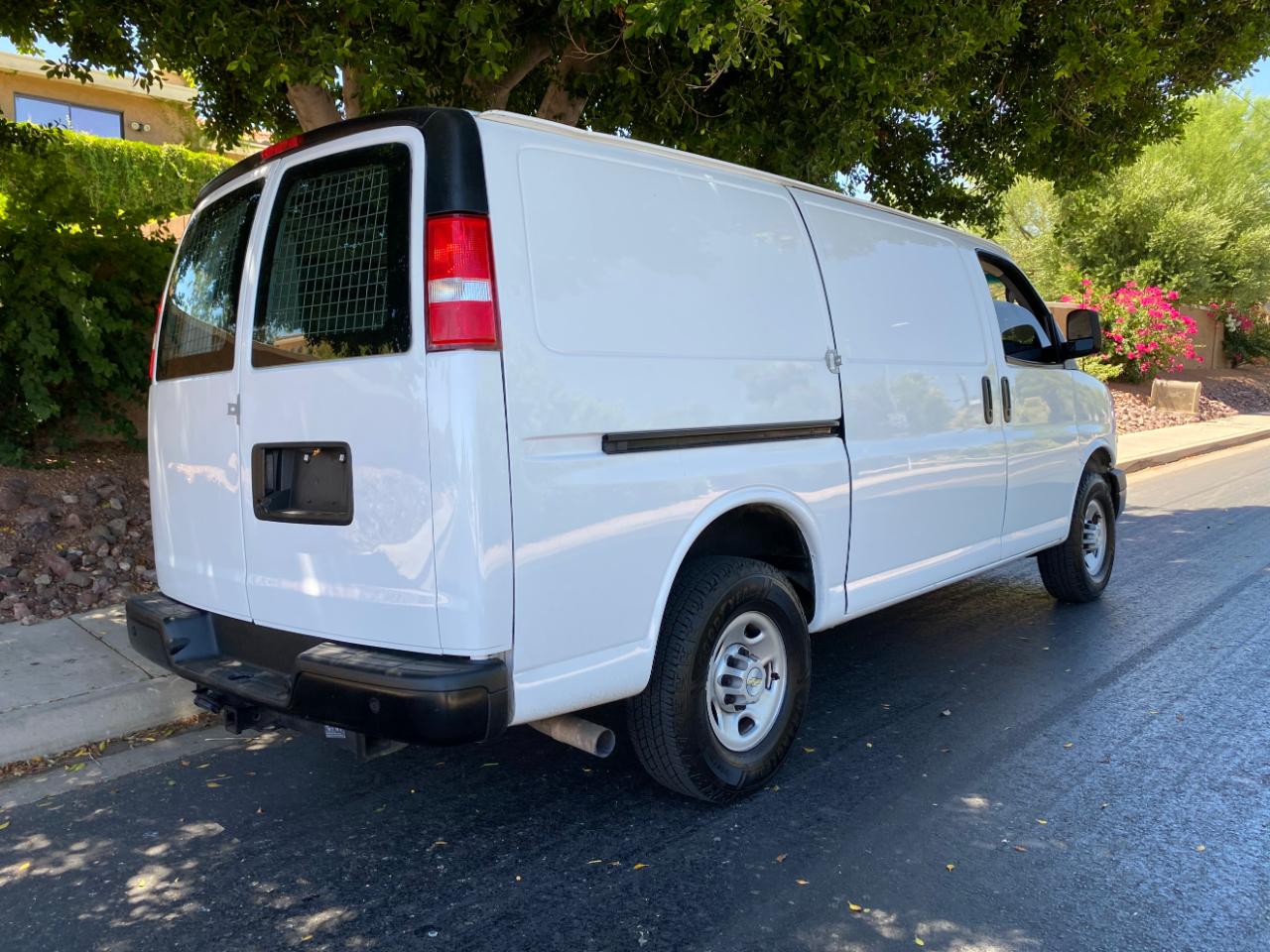 Chevrolet Express Cargo Van RWD 2500 135" 2022