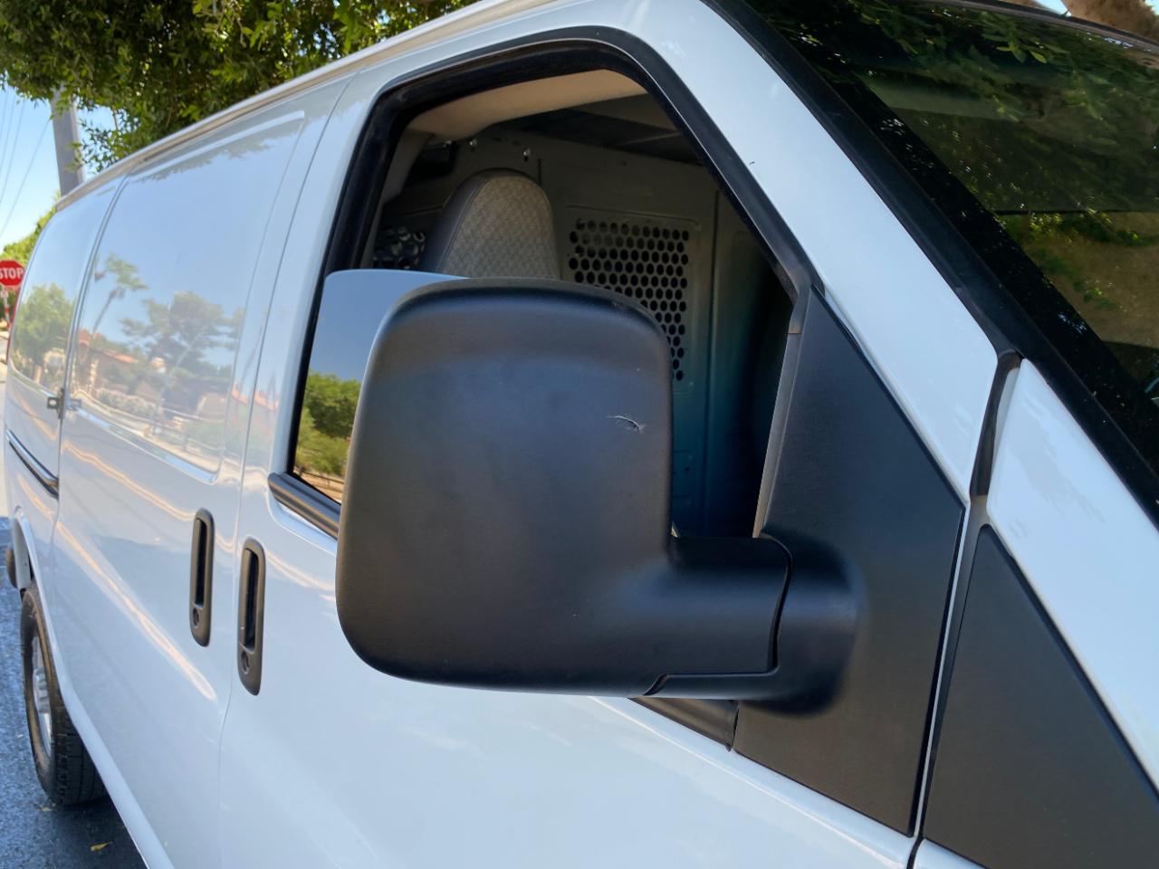 Chevrolet Express Cargo Van RWD 2500 135" 2022