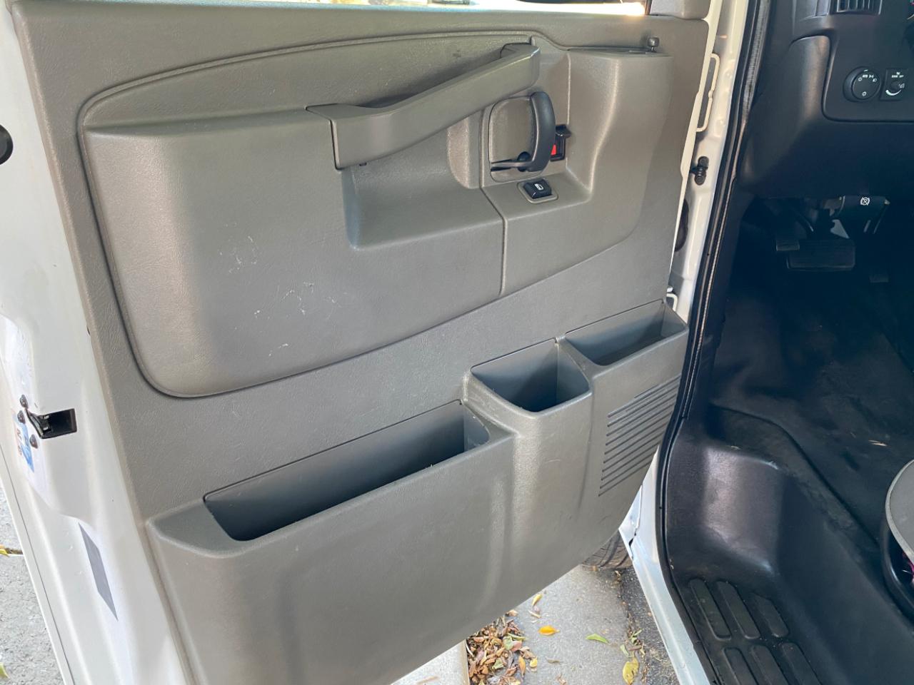 Chevrolet Express Cargo Van RWD 2500 135" 2022
