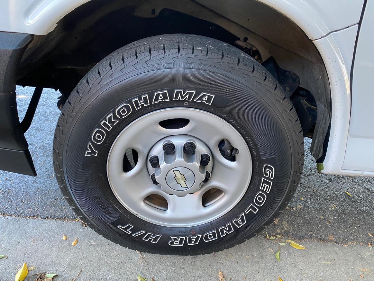 Chevrolet Express Cargo Van RWD 2500 135" 2022