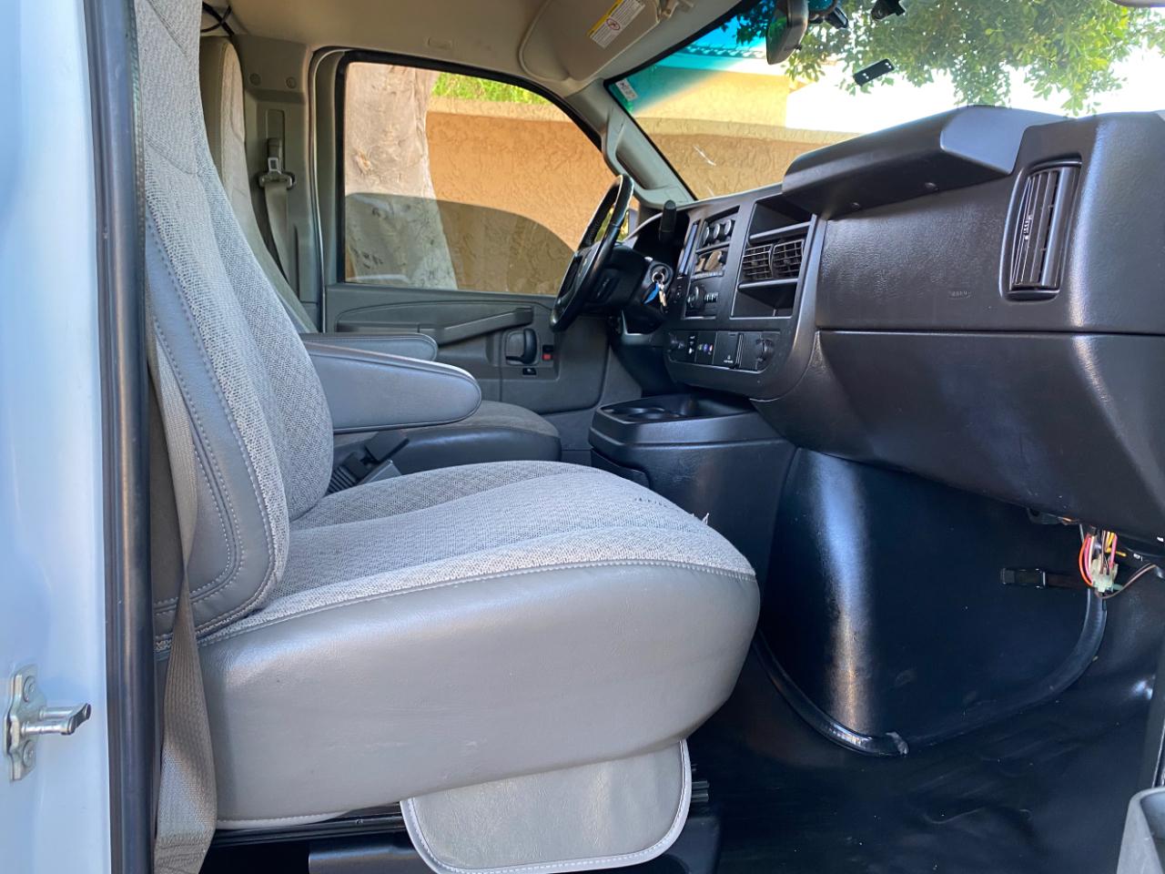 Chevrolet Express Cargo Van RWD 2500 135" 2022