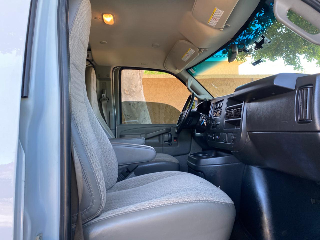 Chevrolet Express Cargo Van RWD 2500 135" 2022