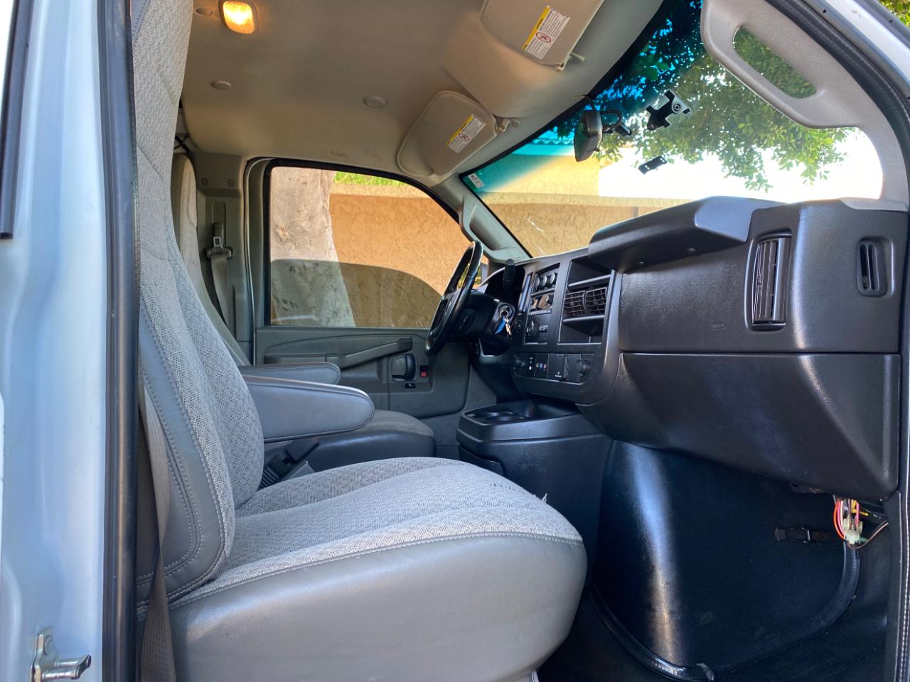 Chevrolet Express Cargo Van RWD 2500 135" 2022