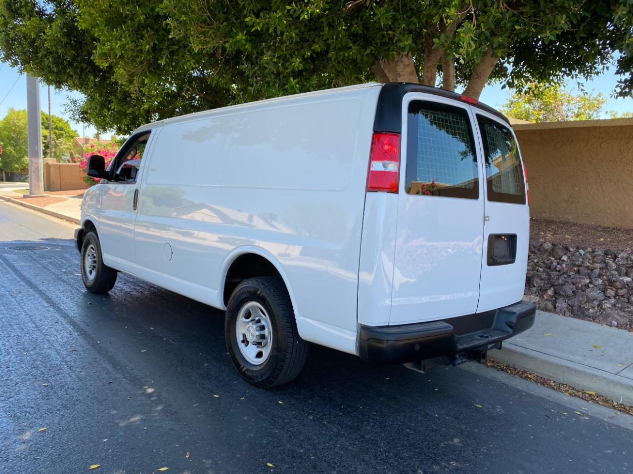 Chevrolet Express Cargo Van RWD 2500 135" 2022
