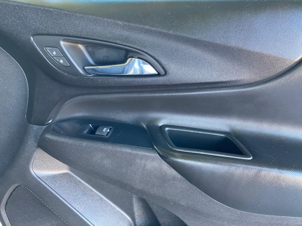 Chevrolet Equinox FWD 4dr LS w/1LS 2022