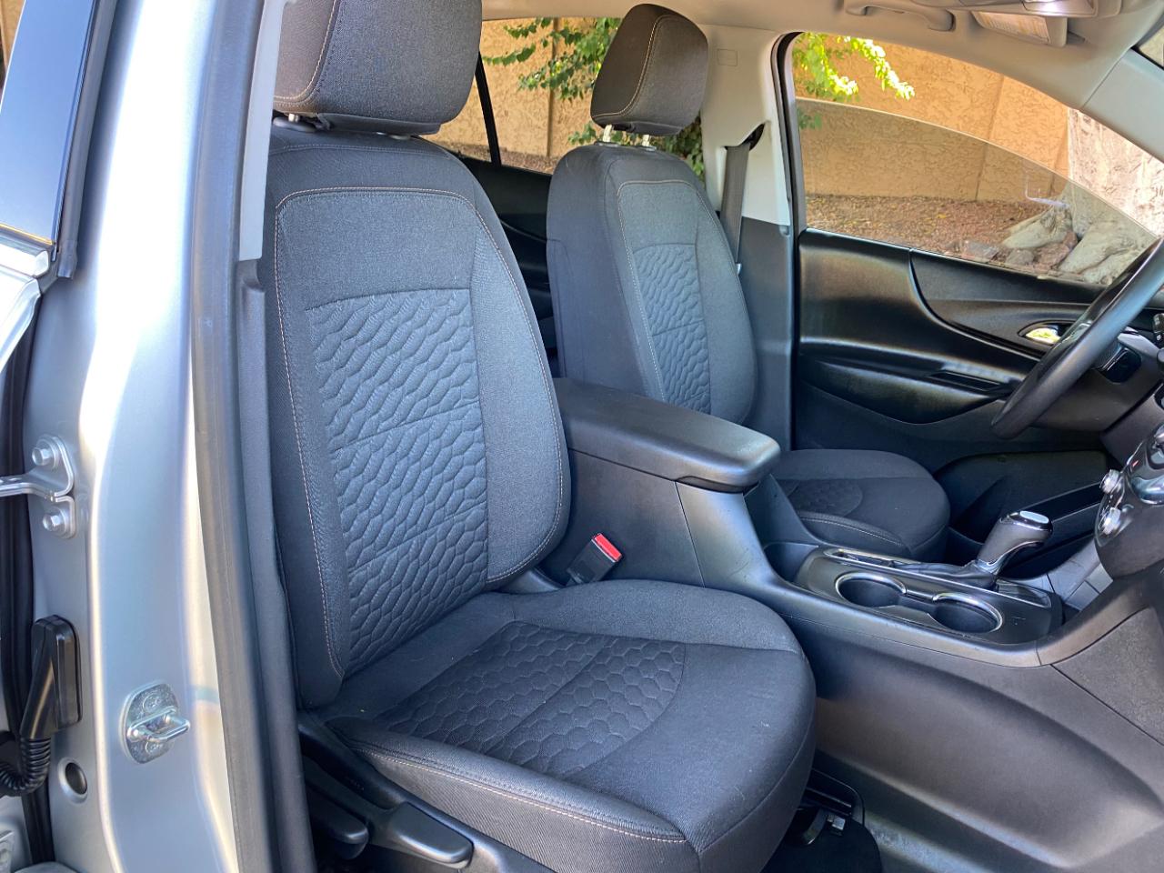 Chevrolet Equinox FWD 4dr LS w/1LS 2022