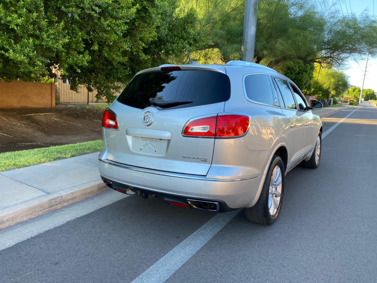 Buick Enclave photo 8